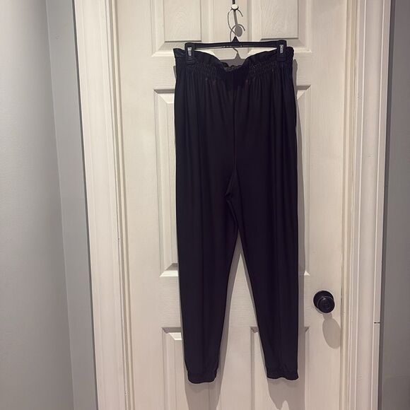 Gianni Bini Annabeth luxe coated paper bag waist joggers SZ Medium - Picture 7 of 14